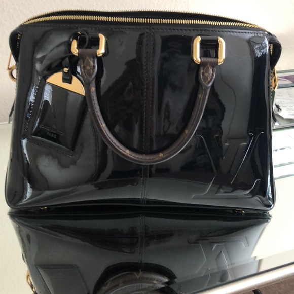 SOLD!!!!!!!!Authentic  Louis Vuitton purse - Picture 2 of 8